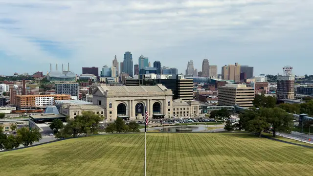 Kansas City skyline behind Union Station