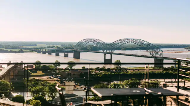 Hernando de Soto Bridge over the Mississippi River in Memphis