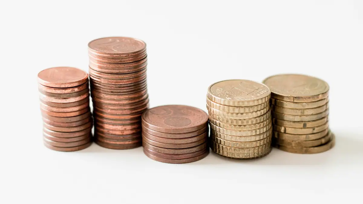 Stacks of coins of increasing height